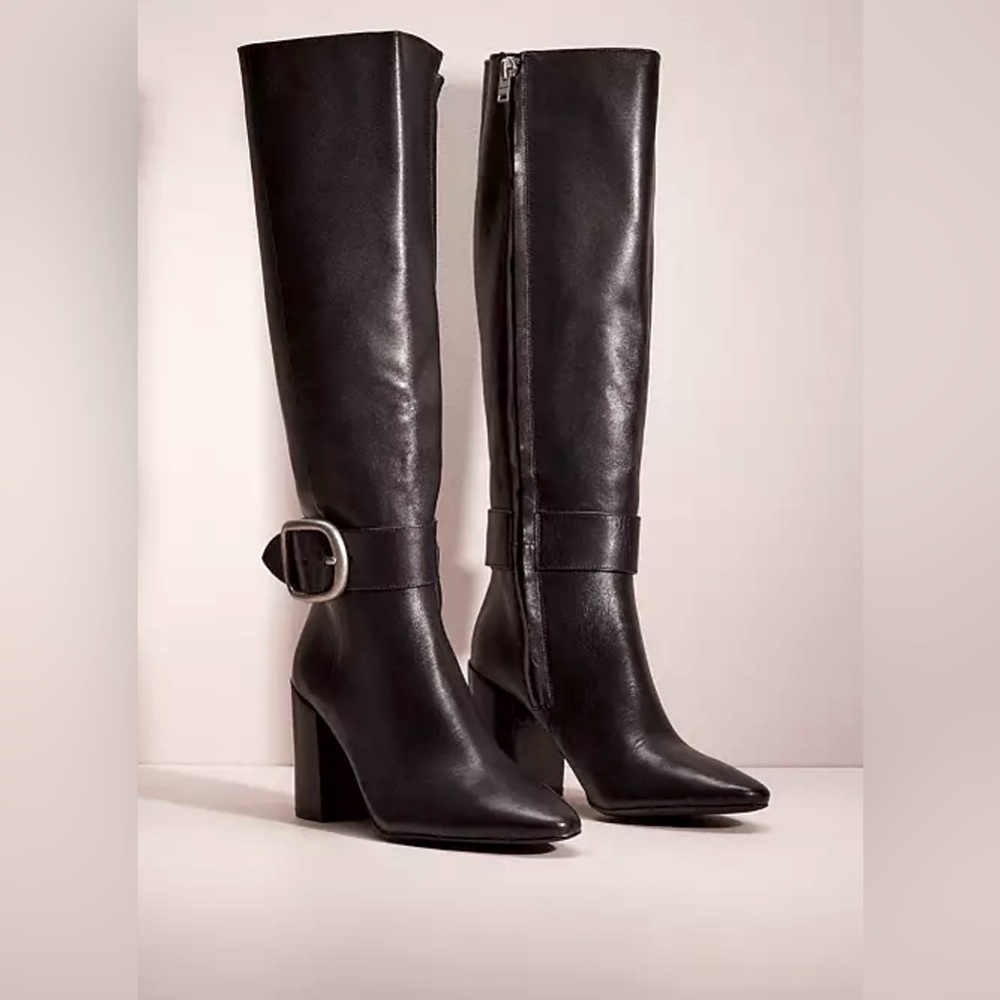 NIB Coach Evelyn Boot size 7.5